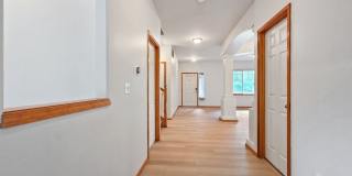 5BR/3BA End Unit with Greenbelt View in Lynnwood Gallery 19