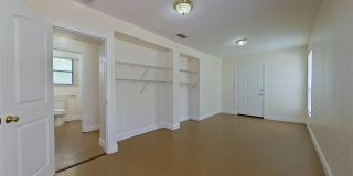 1049 PIPPIN Street Gallery 9