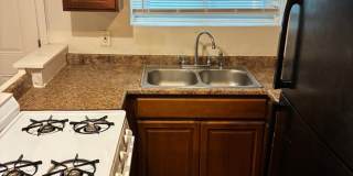 2 bed 1 bath Conveniently located in Overland on Page 2 bed 1 bath Conveniently located in Overland on Page Gallery 4