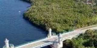 210 Horizon Street E Gallery 40