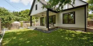 North Loop Area Gem!!! Gallery 24