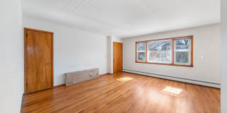 Large 3 Bedroom Apt + Private Office Space Gallery 6