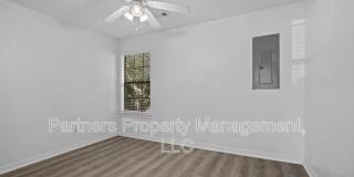 1128 West Hendrix Street Gallery 10