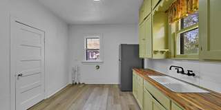 Spacious 3 Bed - 1 Bath House Near Downtown Spacious 3 Bed - 1 Bath House Near Downtown Gallery 14