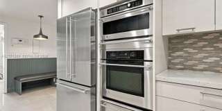1542 NE Quayside Ter th 1542, Miami, FL 33138 Gallery 1
