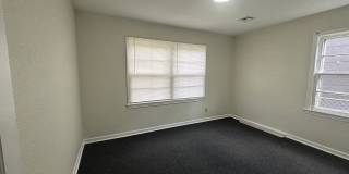 2 Bedroom, 1 Bathroom Home with Spacious Family Room & Fenced Backyard Gallery 7