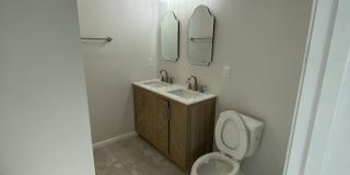 658 Chestnut Street Gallery 13