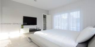 880 N Venetian Dr Gallery 20