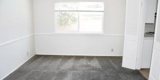 522 East Collins Gallery 16