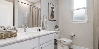 Spacious New 4BR Home Minutes from Northwest Softball Complex Gallery 14