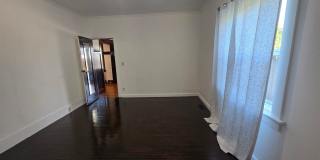 Beautiful Upgraded Single Story Home Gallery 9