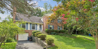 5Bd/3 Bth expansive Family Home with Private Backyard  Premium Upgrades! Gallery 1