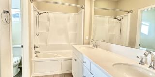 Newer Built Townhome with Solar in Gated Community! Pet-Friendly! Gallery 26