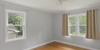 Spacious 4BR House in Signal Mountain Gallery 17
