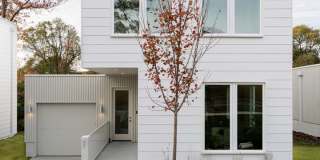 Great contempory home close to the heart of Greenville. Gallery 1