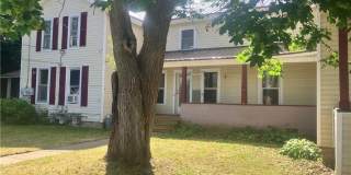 108 Maple Street unit: 110 Gallery 1