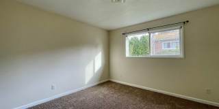 Gresham Duplex with Private Yard and a Single Car Garage! Gresham Station! Gallery 5