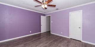 RENOVATED 2-BEDROOM TOWNHOME IN AHISD Gallery 21