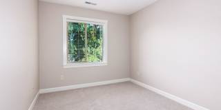 Pre- Leasing Large 3 Bedroom Home- With Garage Gallery 9