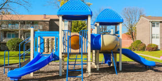 209 at Pickwick Apartments Gallery 8