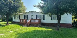 FOR LEASE- 3 BED 2 BATH SINGLE FAMILY HOME ON .5 OF AN ACRE IN MT. JULIET Gallery 1