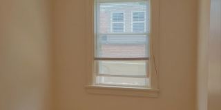 Brick Duplex with 3 bedrooms and 1 bath for rent. Gallery 24