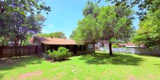 Just updated 3/2 home on a quiet street in desirable north Austin! Gallery 36