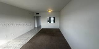 18700 NE 3rd Ct Gallery 1