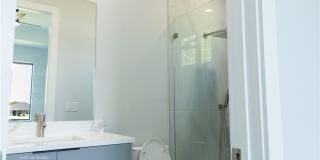 2404/2406 Crawford Avenue N Gallery 7