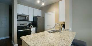 One Bedroom With Garage near Grandview Gallery 5