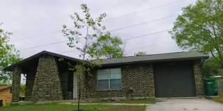 Well-Maintained Home with Modern Features in Prime Live Oak Location Gallery 1