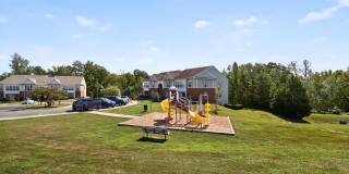 Brittany Commons Apartments Gallery 51