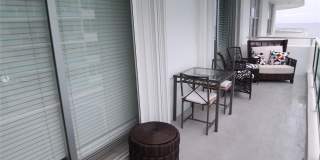 5151 COLLINS AV Gallery 21