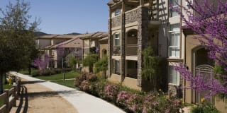 Avalon Thousand Oaks Plaza Gallery 33