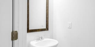 329 Hartland Place Gallery 14