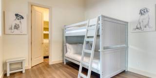 10775 E Sunnyside Dr Gallery 15
