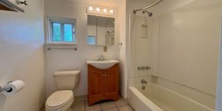 1420 Warren Ave N Apartments Gallery 19