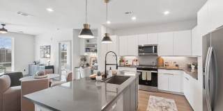 Heights at 1520 Apartments Gallery 1