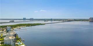 2/2  Beautiful Condo  in great community Gallery 12