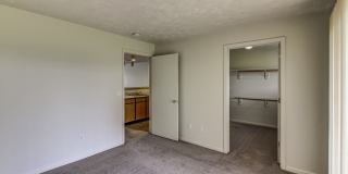 Riverbend Apartment Homes Gallery 5