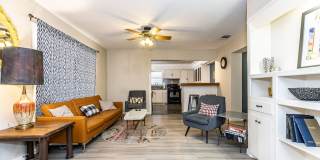 Cute midcentury modern home in central Lubbock! Gallery 7