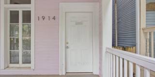 3-Bedroom Apartment in Prime Savannah Location – Pet Friendly! Gallery 1