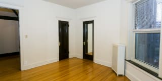 5706-10 S. Blackstone Ave Gallery 34