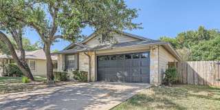 Charming 3/2/2 with Private Fenced Backyard! Gallery 4