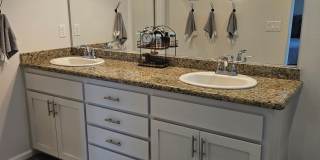 MUST SEE 4 Bedroom 2 bath Gallery 18