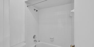 Newly Renovated Beautiful 2 Bedroom Home Gallery 20