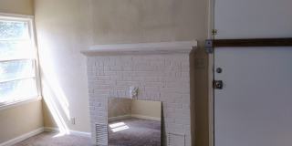 3 bed 2 Bath Home Super Large Back Yard Gallery 17