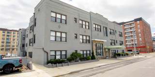 302 E Broadway unit: 1E Gallery 1