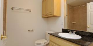 2-bedroom 1 bath available in midtown! Gallery 47