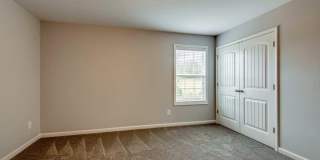 Fairview Station - Beautiful 4 / 2.5 - FENCED! Gallery 24